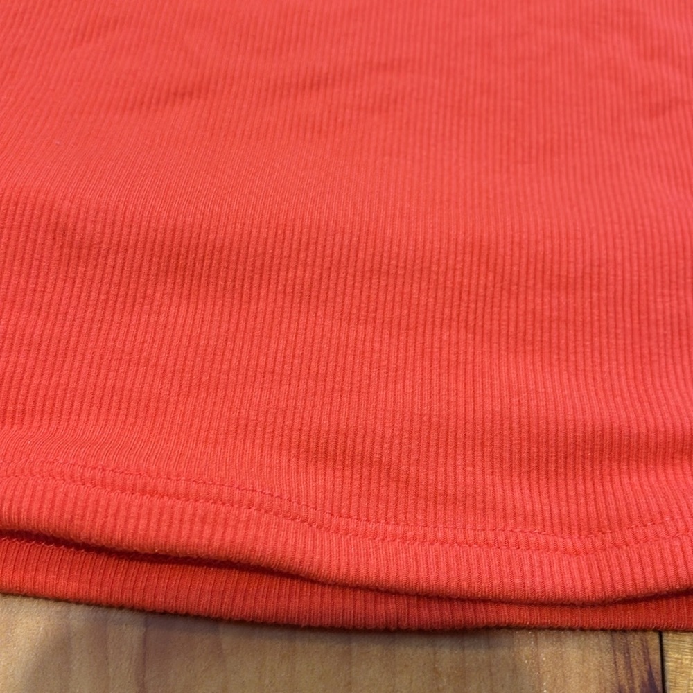 Lululemon Athletica Crop Top - Picture 3 of 7